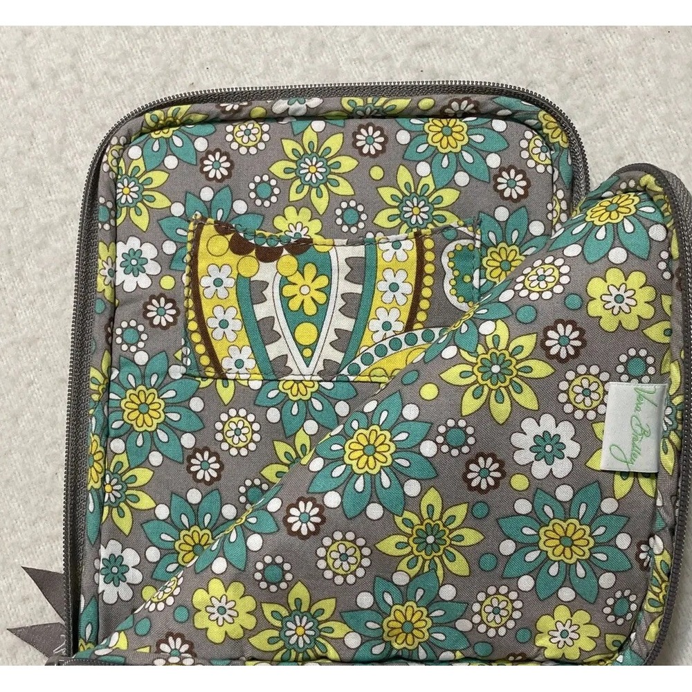 Vera Bradley Purse Wallet Women's Quilted Yellow Floral Pattern Clutch 9 x 6 - Picture 5 of 7